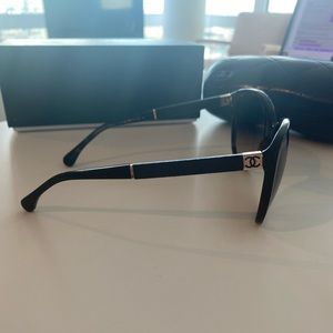 Chanel 5225-Q Sunglasses! Barely Worn!
